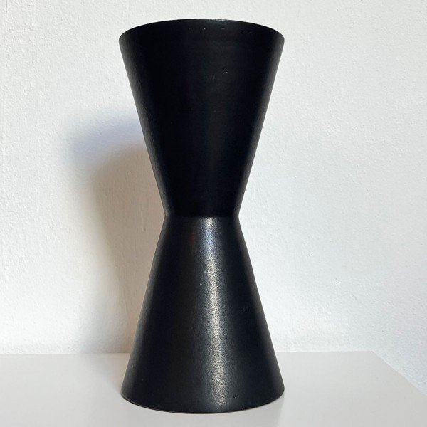 Lutz-Könecke-Vase-Spindel