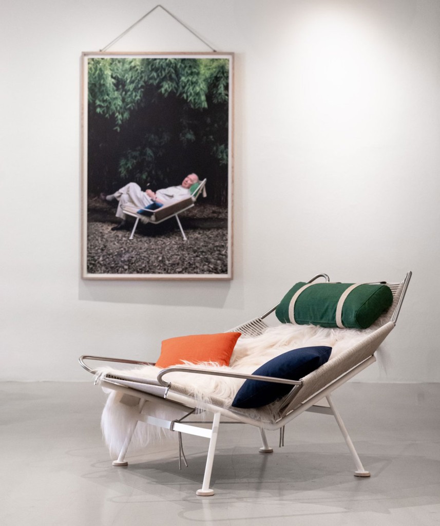 ppmobler_pp225_flag_halyard_chair_lifestyle_wegner_flagship_store_2025