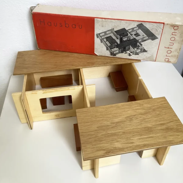 Asta-Berling-spiel-hausbau