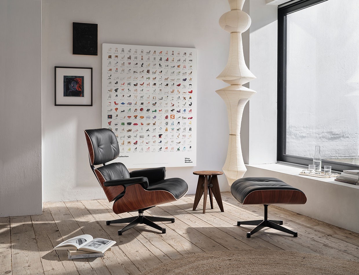 7188285_Eames-Lounge-Chair-Ottoman-Tabouret-Solvay-Akari-E_VDM-Poster_master
