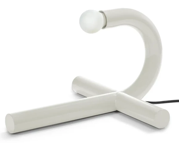 Piovenefabi-Metro-La-Tre-E-valerie-objects 