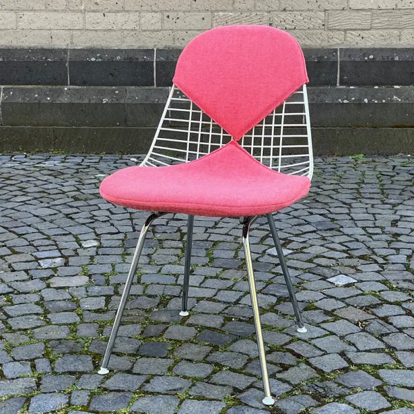 Eames-wire-chair-herman-miller