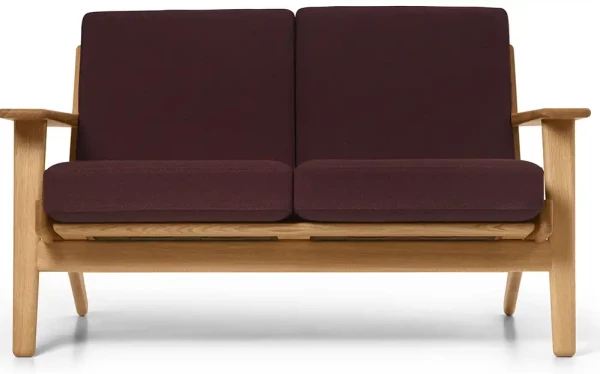 carl-hansen-The-Plank-Sofa-Hans-Wegner