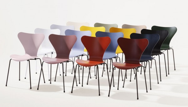 3107 Stuhl farbig lasiert von Arne Jacobsen I Fritz Hansen Serie 7