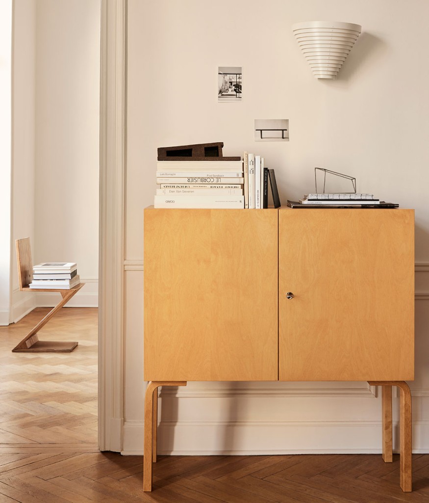 Artek-Gems-from-the-Archive-In-situ-Cabinet-250_master