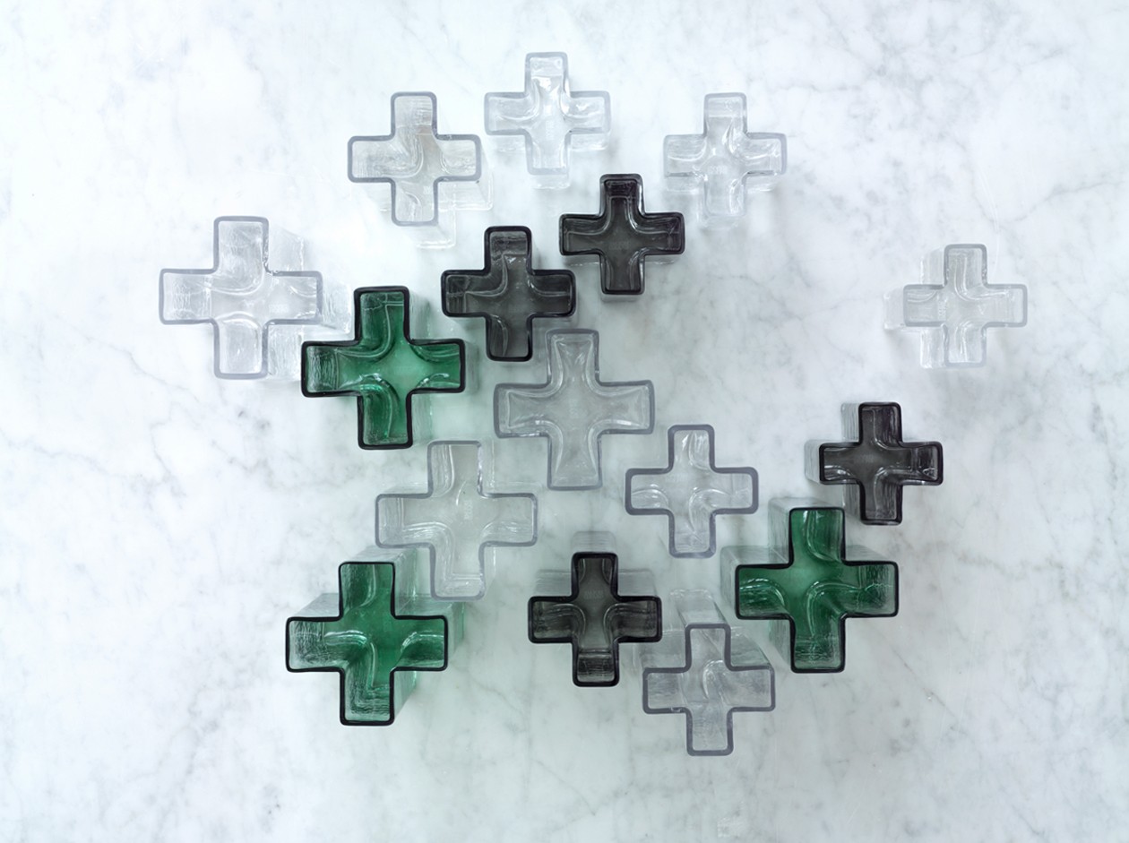 crosses-vase-green-h19-5-crosses-1500x1500-1